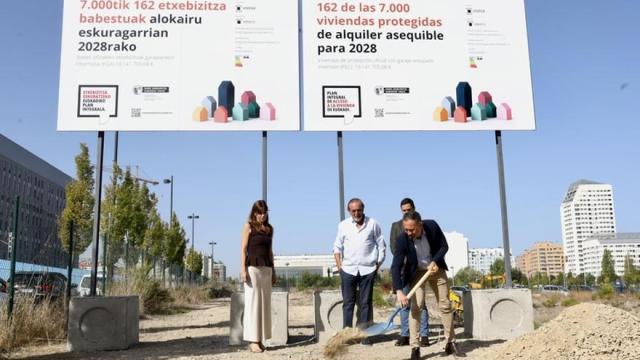 Salburuak alokairuko 162 BOE berri sartuko ditu 2029an eta 700 etxebizitza baino gehiago dira dagoeneko entregatutakoak edo obran daudenak Eusko Jaurlaritzaren eta Udalaren arteko lehen hitzarmenaren emaitzaz.