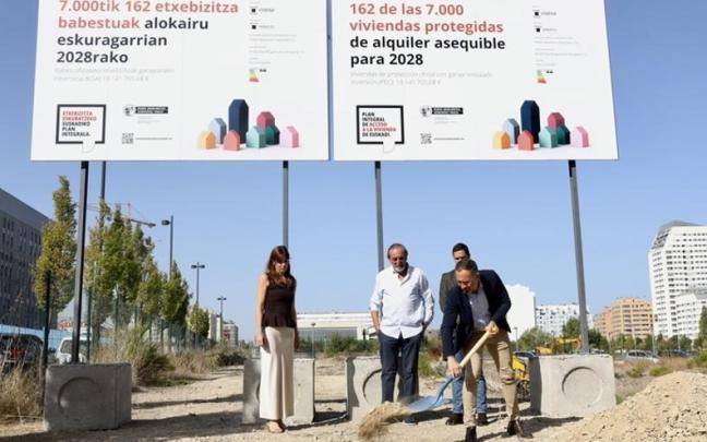 Salburuak alokairuko 162 BOE berri sartuko ditu 2029an eta 700 etxebizitza baino gehiago dira dagoeneko entregatutakoak edo obran daudenak Eusko Jaurlaritzaren eta Udalaren arteko lehen hitzarmenaren emaitzaz.