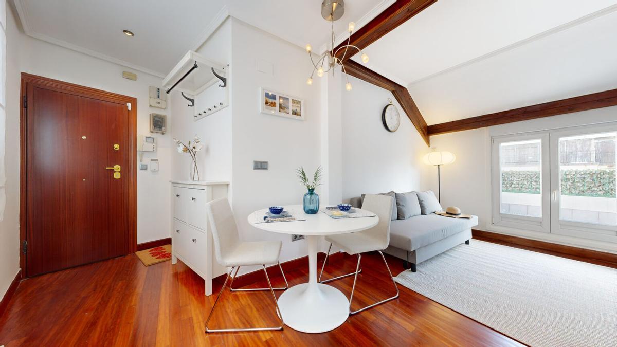 Amueblar la casa antes de venderla permite al comprador ver todas las posibilidades reales de la vivienda.