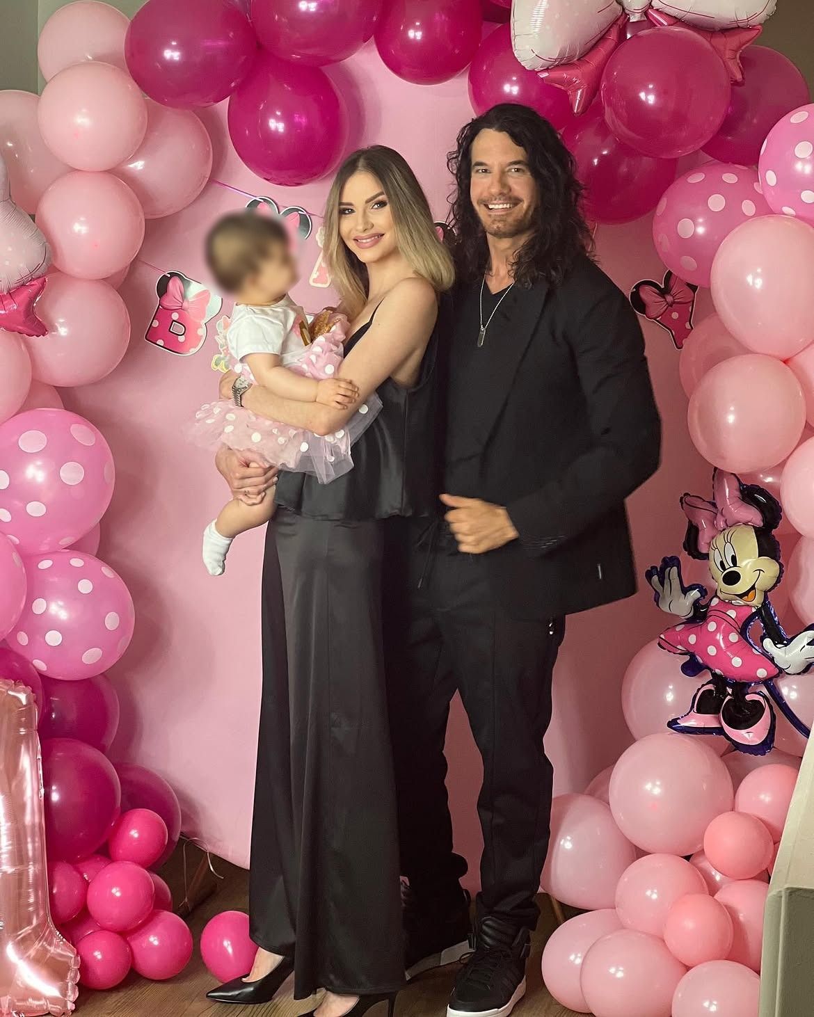 El actor acaba de poner fin a su matrimonio con la modelo eslovaca Bronislava Gregušová tras ocho años juntos y una hija en común, Brianna.
