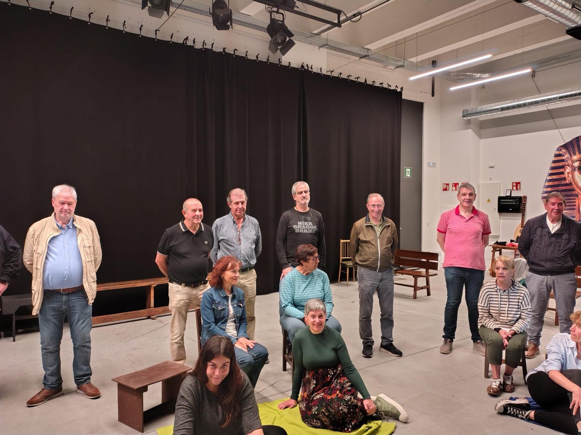 Las voces de Izaskun Murgia Elkarte Lirikoa encaran el aniversario con mucha ilusión.