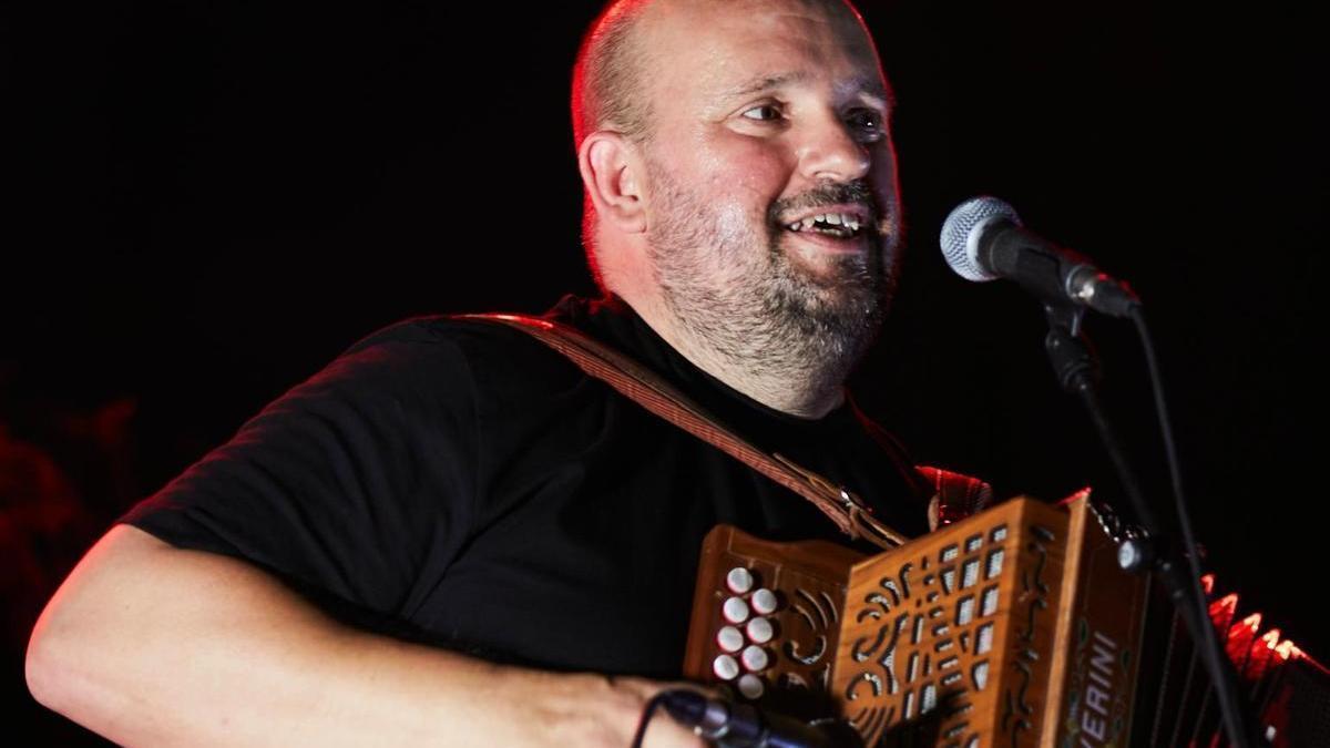 Bere egungo ibilbideak hiru eremutan banatzen du musikariak