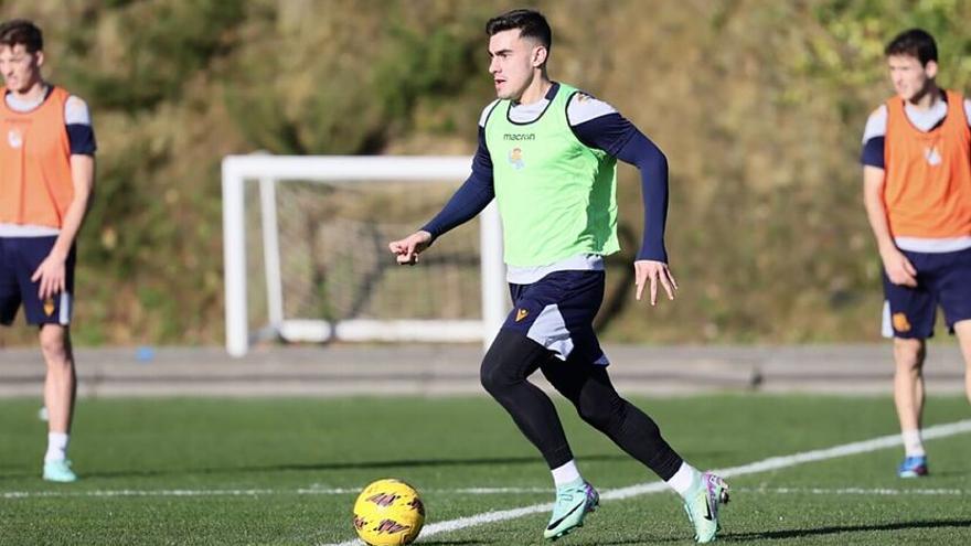 Barrenetxea, durante un entrenamiento esta temporada. / REAL SOCIEDAD