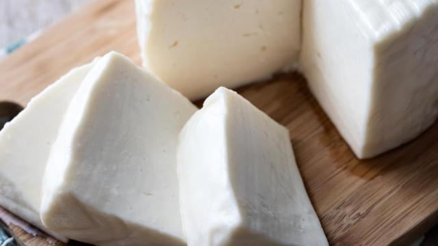 Imagen de archivo de queso fresco.