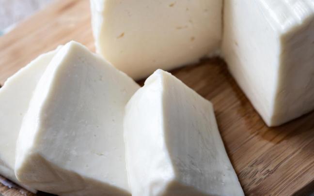 Imagen de archivo de queso fresco.