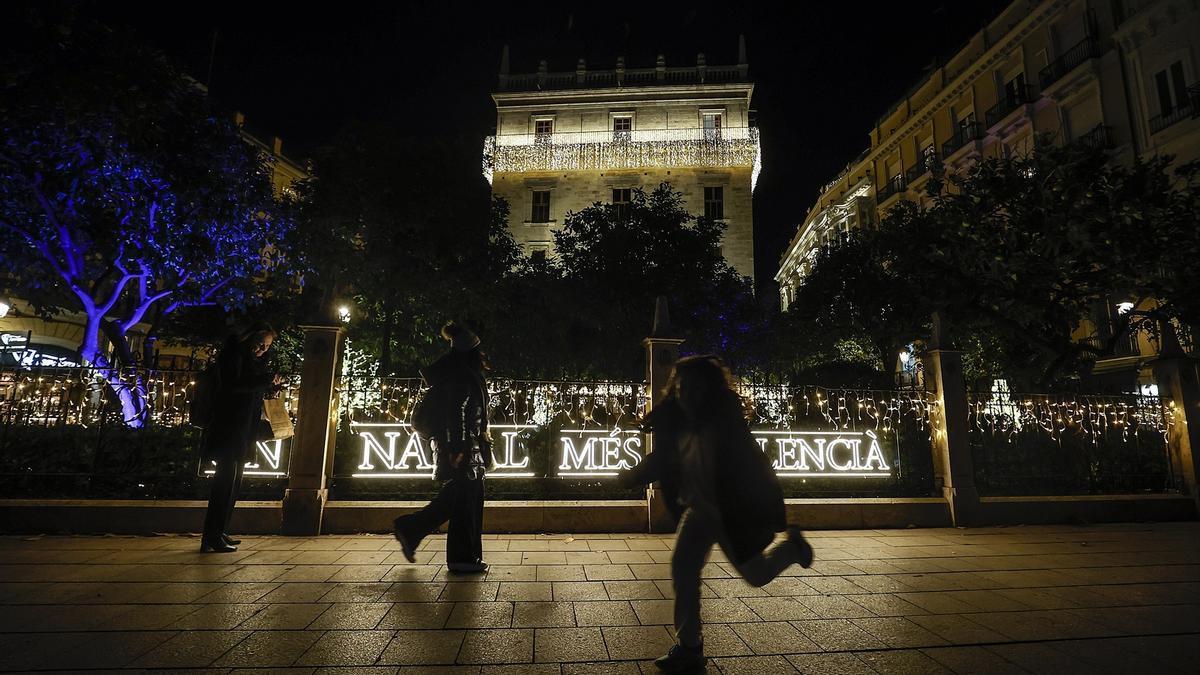 Iluminación navideña en València.