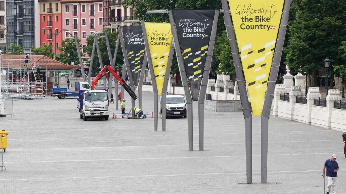 Bilbao sigue el Tour a pie de calle