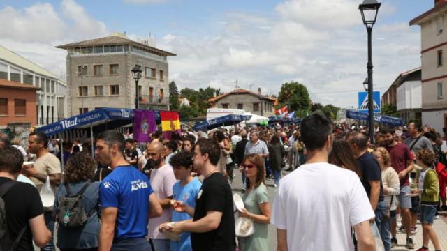 Ambiente en un anterior Día de las autonomías en Nanclares