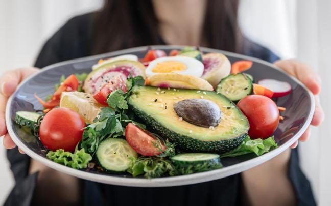 La alimentación puede mitigar los síntomas de la menopausia. / Freepik La alimentación puede mitigar los síntomas de la menopausia.