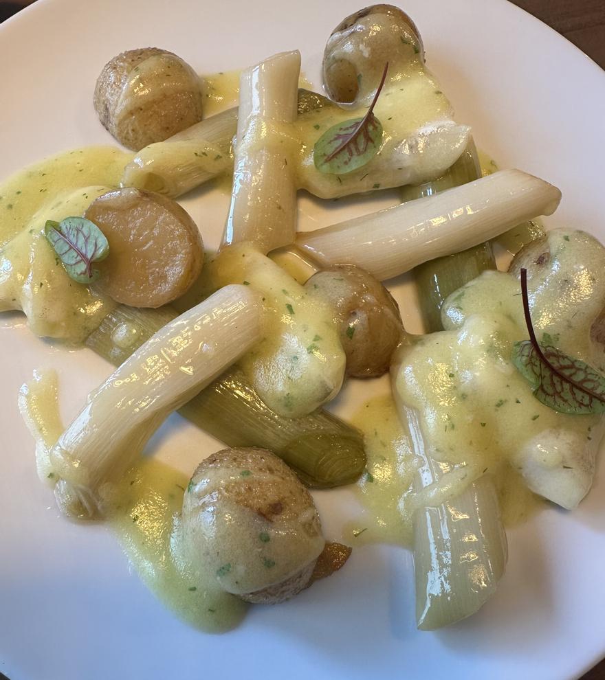 Kokotxa con pil pil escabechado y porrupatata, del Alboka.