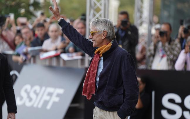 El Zinemaldia calienta motores: las llegadas, la alfombra roja, carteles y una ciudad preparada para el buen cine Arnaitz Rubio, Ruben Plaza, EFE