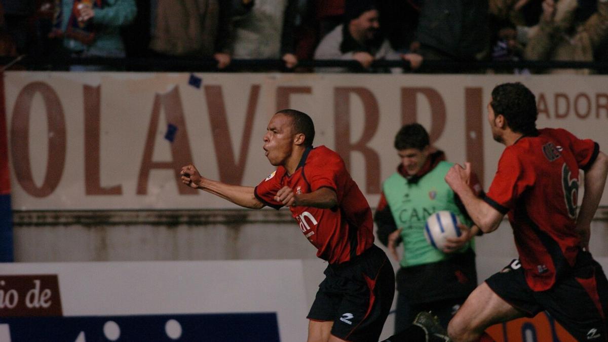 Valdo, celebrando el 1-0 contra el Atlético de Madrid en las semifinales de Copa del Rey de 2005.