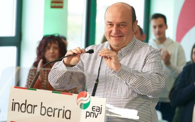 El presidente del PNV, Andoni Ortuzar, este domingo durante un acto en Nanclares de la Oca (Álava).