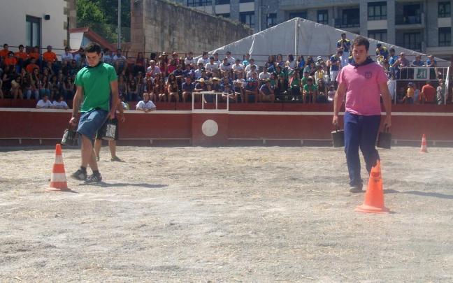 Una imagen de archivo de los más de más de diez años de andadura de las olimpiadas entre cuadrillas.