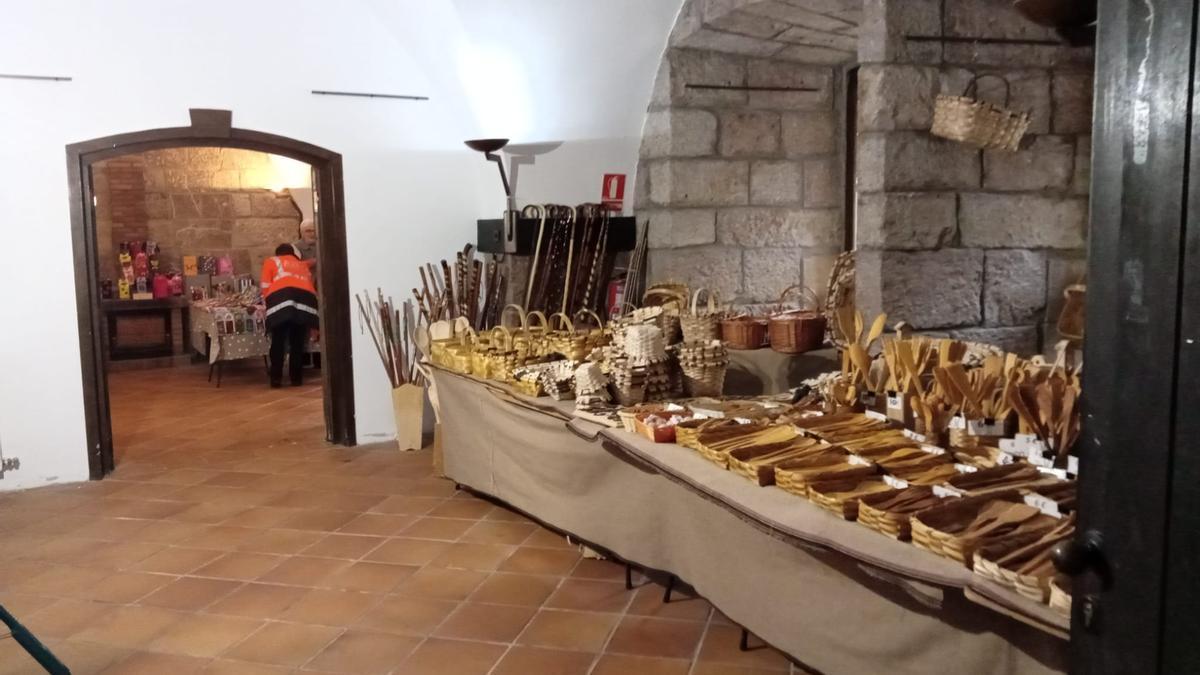 Puestos de artesanía en el fuerte.