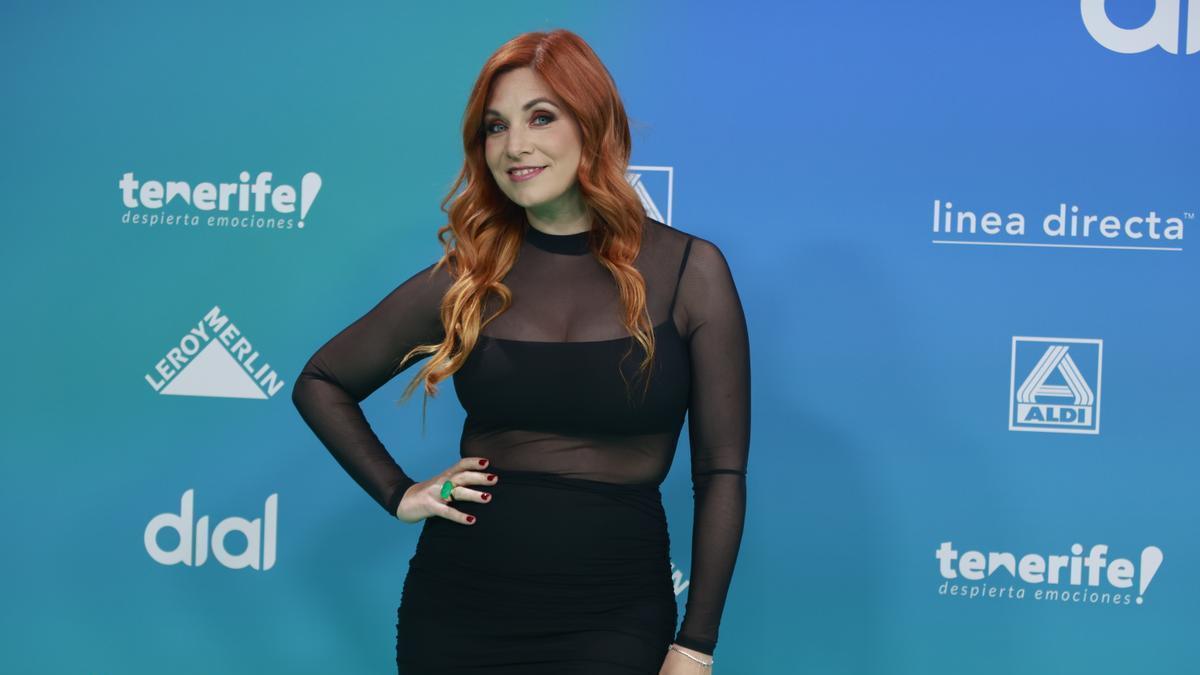 Leire Martínez en el photocall de la 30º edición de los Premios Dial