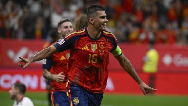 Rodrigo Hernández celebra su tanto frente a República Checa en la tercera jornada de la Nations League.