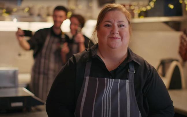 Itziar Castro, en el anuncio navideño de los restauradores de Barcelona.