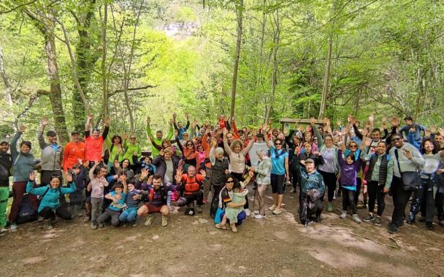 En Imagenes: Ruta de montaña inclusiva por el Nacedero del Urederrra