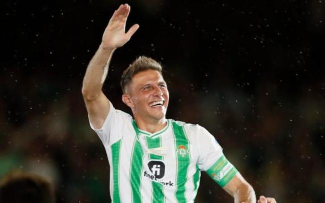 Joaquín Sánchez, en su despedida del fútbol. Joaquín Sánchez, en su despedida del fútbol.