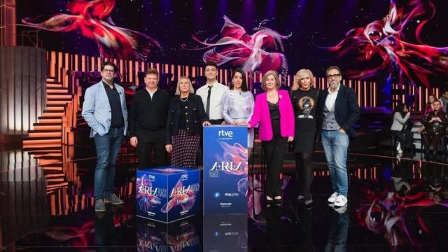 El equipo de 'Aria, locos por la ópera' de TVE
