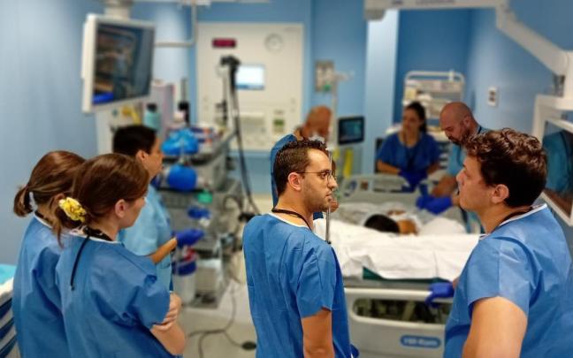 Médicos del MIR en un centro de Osakidetza. / Irekia Médicos del MIR en un centro de Osakidetza.