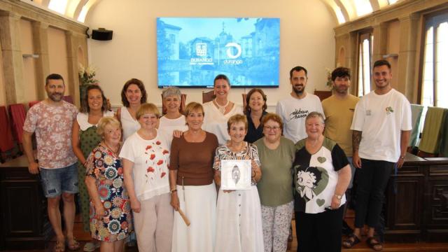 Homenaje a las mujeres que formaron parte del Kemen, el primer equipo femenino de fútbol de la villa