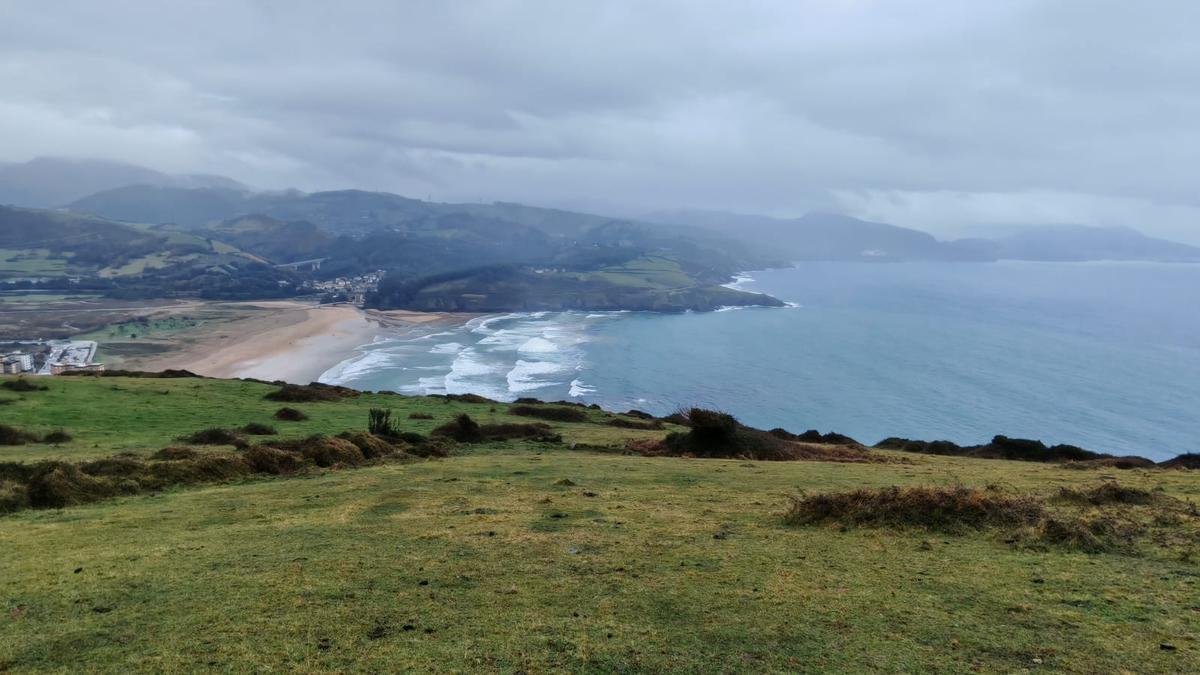Espectacular las vistas hacia la playa de La Arena de Muskiz