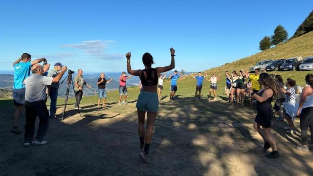 El buen ambiente marcó el desarrollo de la romería de San Juan Txiki.