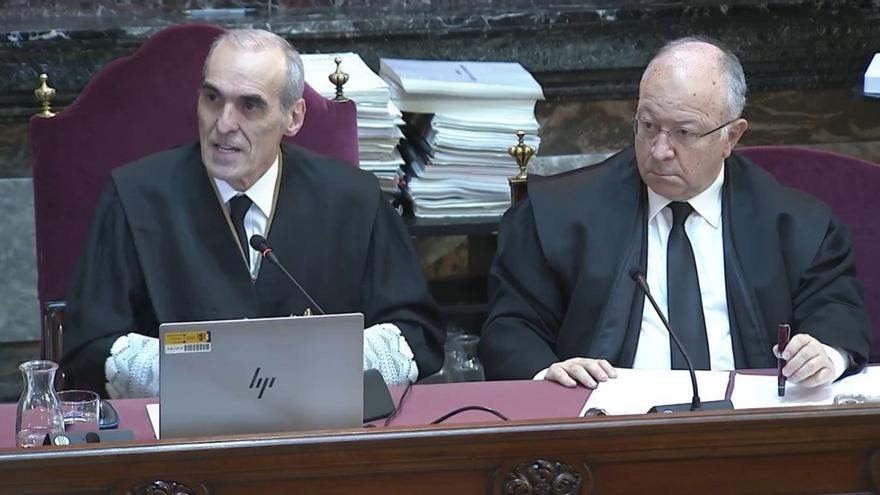 El jefe de la Fiscalía Anticorrupción, Alejandro Luzón, y el abogado del PP, Alberto Durán, en el juicio del Tribunal Supremo.
