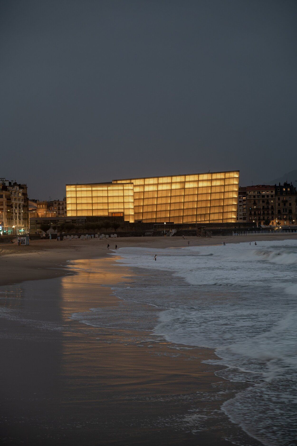 Kursaal es la sede principal del Zinemaldia.