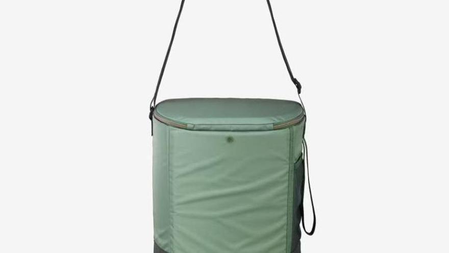 Imagen de la nevera portátil flexible de 20 Litros Quechua Compact de Decathlon