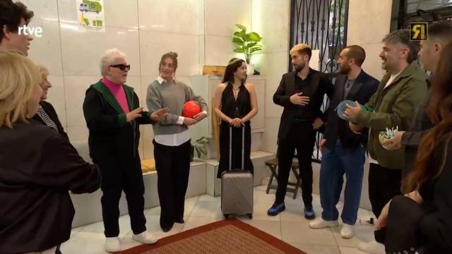 'La Revuelta' recibe a Rosalía por todo lo alto