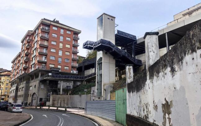 Los vecinos llevaban tiempo demandando la entrada en servicio del nuevo ascensor.