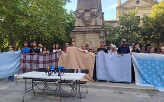 Asistentes a la rueda de prensa de Negu Gorriak