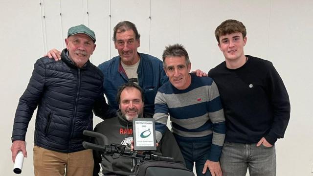 Representantes de Bizi Hadi en el acto que tuvo lugar en el Aquiarium.