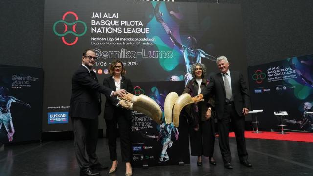 Presentación de la Liga de Naciones de Pelota Vasca en 54 metros