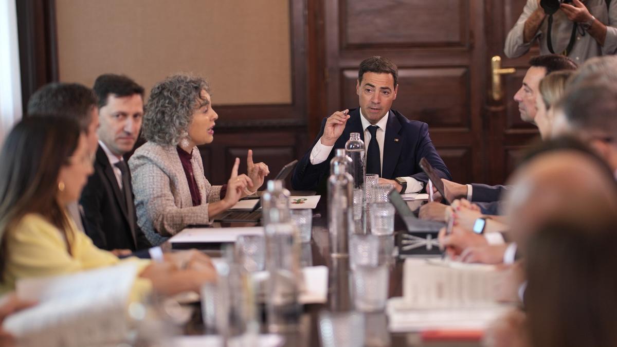El lehendakari Pradales, en una reunión del Consejo de Gobierno