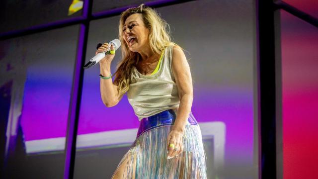 La cantante del grupo 'La Oreja de Van Gogh', Amaia Montero, durante un concierto en el Movistar Arena