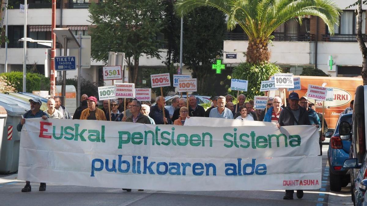 Los pensionistas de Elgoibar volverán a salir a la calle para defender sus derechos.