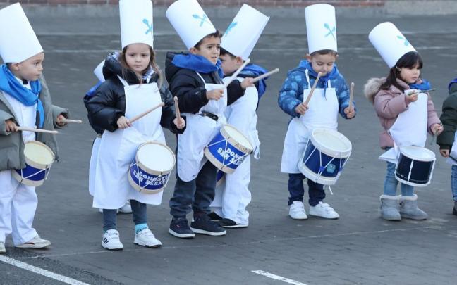 Tamborrada del colegio Salesianos de Intxaurrondo