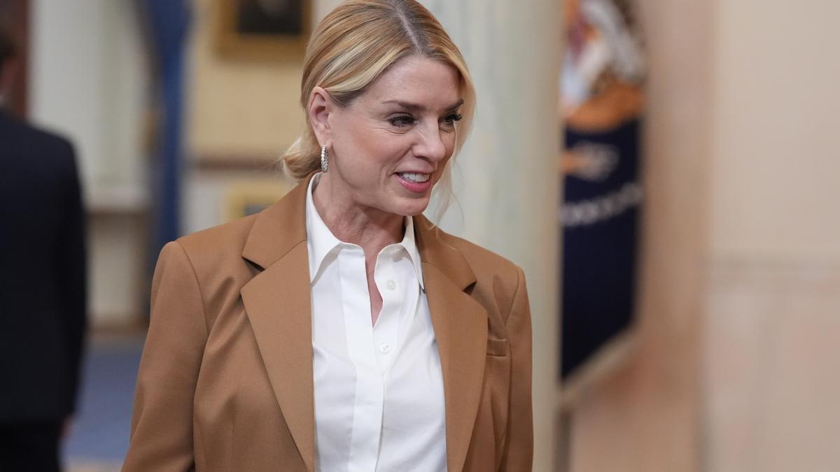 La exfiscal general de Estados Unidos, Pam Bondi.