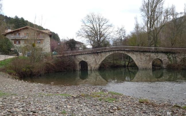 En imágenes, por el Arga, de puente en puente