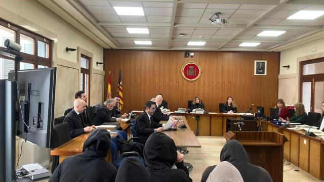 Los acusados, este lunes en la Audiencia Provincial de Baleares