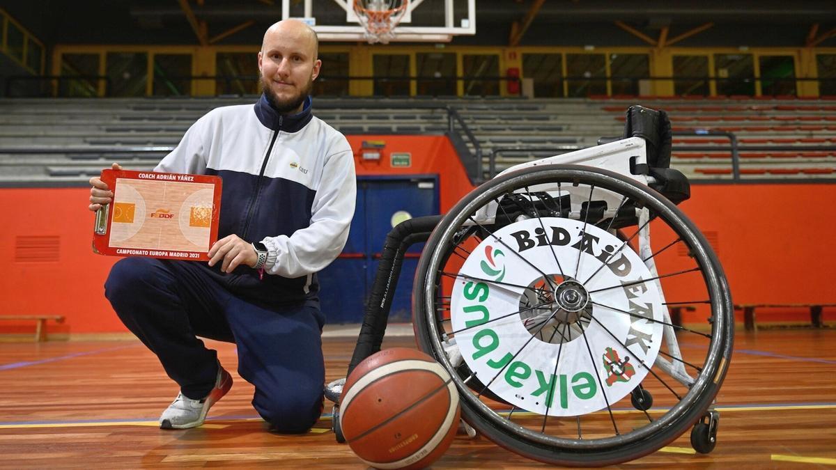 Adrián Yáñez, entrenador del Bidaideak BSR y seleccionador de España femenino