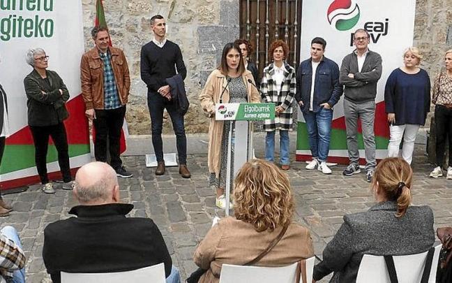 Maialen Gurrutxaga durante la presentacin en Kalebarren. | FOTO: A.Z.