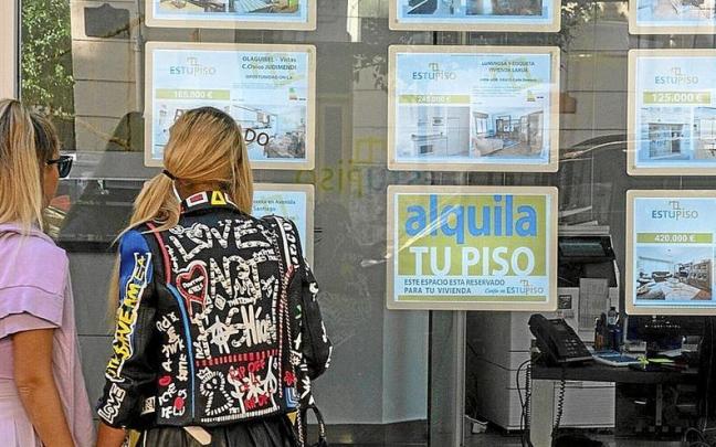 Escaparate de una inmobiliaria. |