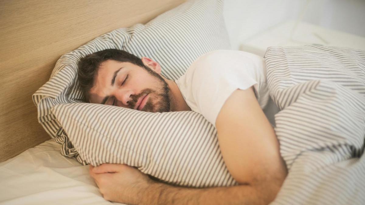 Despídete del insomnio: cinco hábitos japoneses para dormir mejor