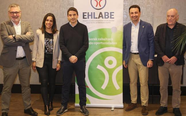 El vicelehendakari y consejero de Economía, Trabajo y Empleo, Mikel Torres, (2d) junto a Pablo Moratalla (3i) coordindor de Ehlabe, y otros invitados han presentado este lunes la memoria 2024 y del Valor Social Integrado de Ehlabe. / EFE El vicelehendakari y consejero de Economía, Trabajo y Empleo, Mikel Torres, (2d) junto a Pablo Moratalla (3i) coordindor de Ehlabe, y otros invitados han presentado este lunes la memoria 2024 y del Valor Social Integrado de Ehlabe.