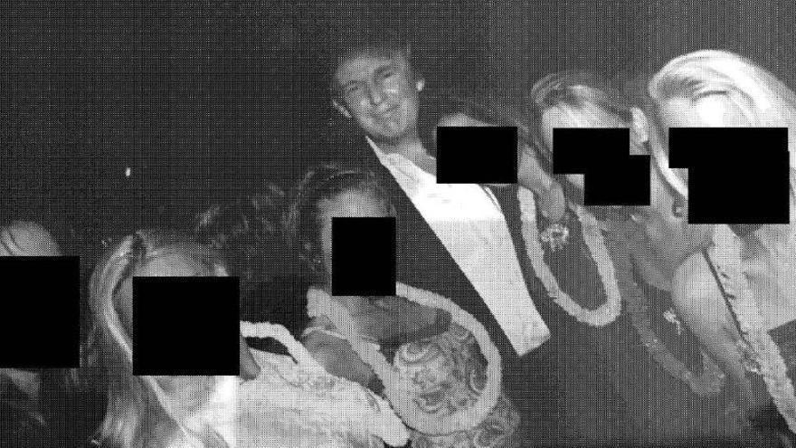 Trump, junto a seis víctimas de Epstein.